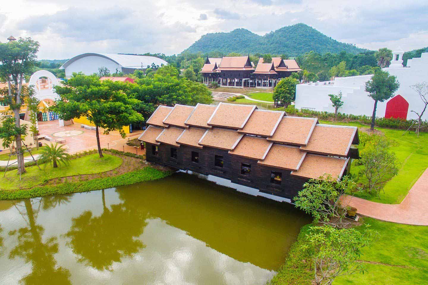 Saphan Han (Turnable bridge)