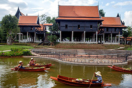 เรือนหมู่